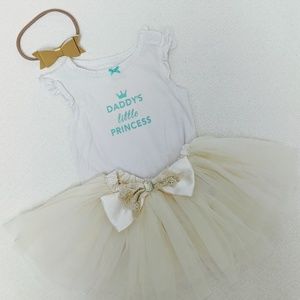 👑 Tutu w/gold satin bow + onesie size 9mo